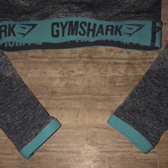 Gym shark top - Picture 4 of 4